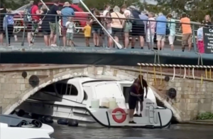 Why you need a pilot to navigate your Broads Hire Boat through Wroxham Bridge